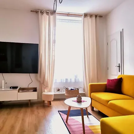 Apartment Cozyhome The Castle - Spacious, Quiet, High Ceiling