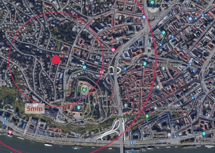 Cozyhome The Castle - Spacious, Quiet, High Ceiling Apartamento *