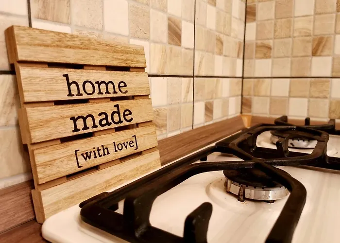 Cozyhome The Castle - Spacious, Quiet, High Ceiling Apartamento *