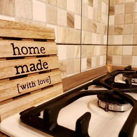 Cozyhome The Castle - Spacious, Quiet, High Ceiling Apartmán *