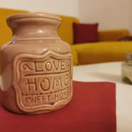 Cozyhome The Castle - Spacious, Quiet, High Ceiling Bratysława